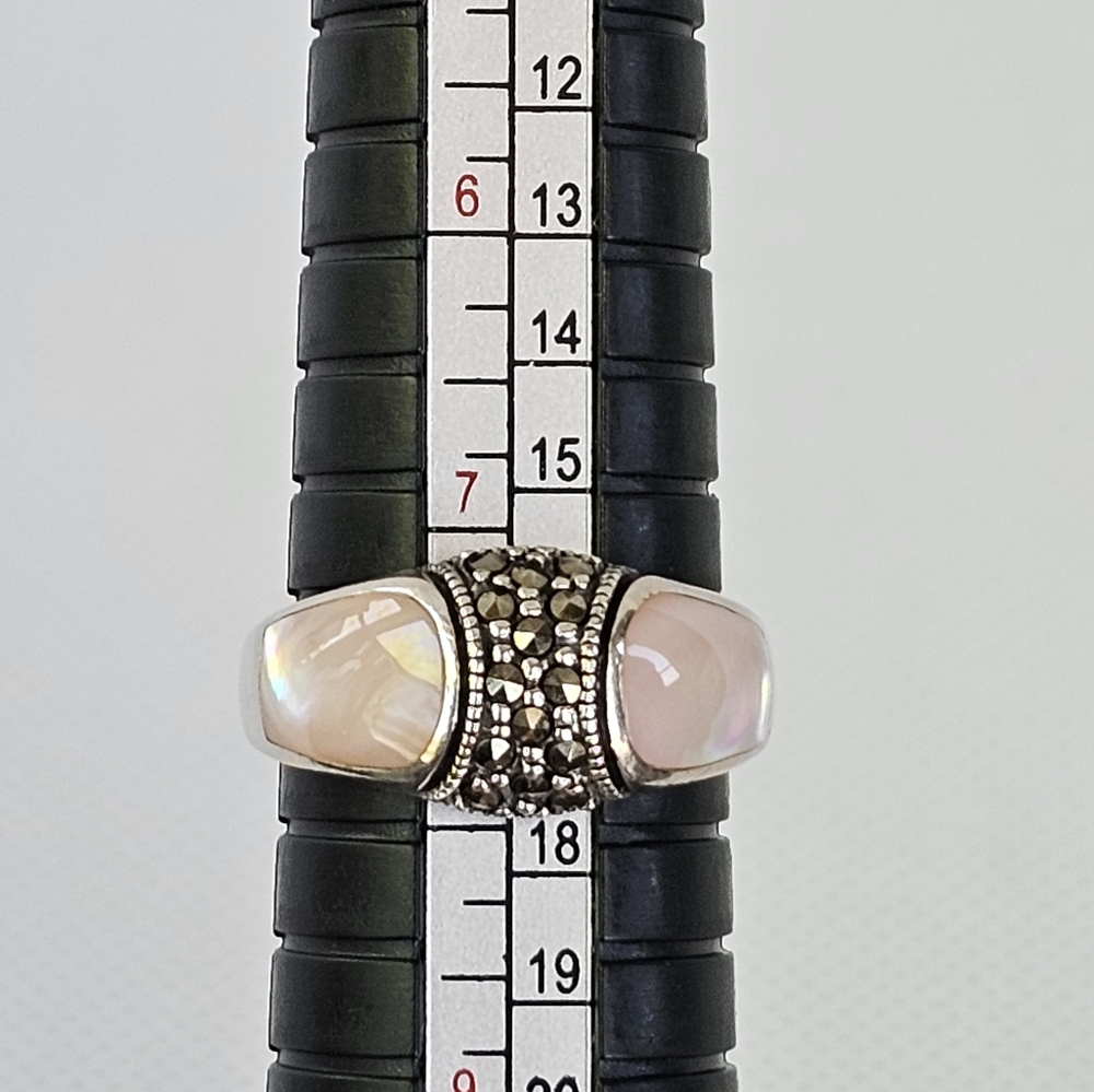 Genuine Mother of Pearl & Marcasite Ring Size 8! - Picture 6 of 7